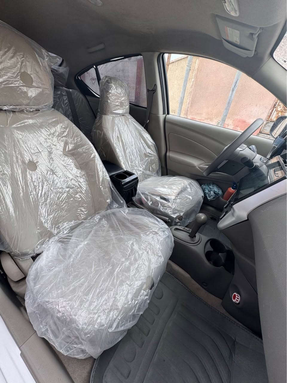 نيسان سني هندي  23ام لبليته زركه سياره مال بيت ما مشتغله تكسي نضيفه. كفاله عامه باسم شركه. سعر119بيها مجال للشراي الاستفسار *********** Singapore
