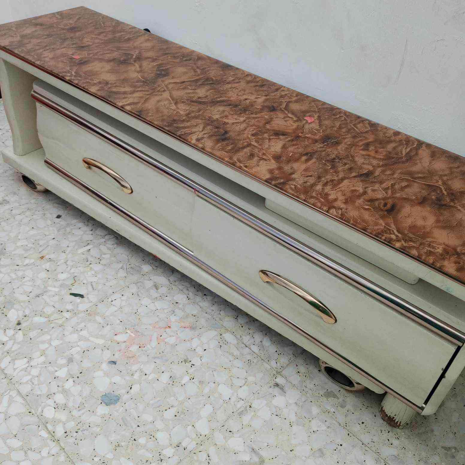 ميز بلازمه للبيع 
يتكبر ويتصغر 
بغداد العبيدي 
السعر ٨٥


**إذا كنت صاحب هذا الإعلان وتريد حذفه لأي سبب، رجاءا أرسل رسالة إلى الدعم الفني**