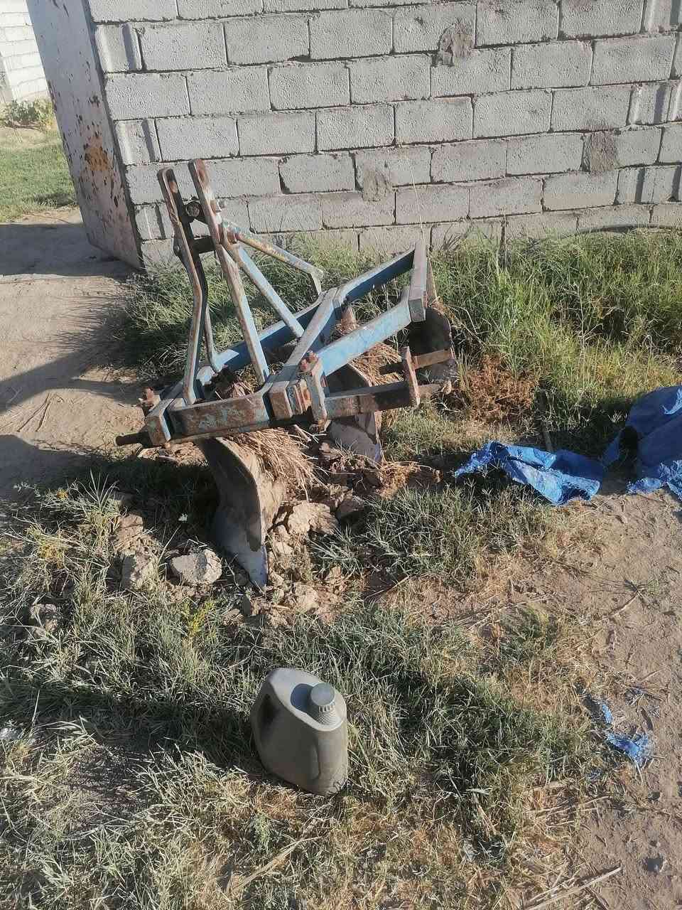 سلام عليكم عنتر موديل ٨٤ كير ومحرك وصدر شغل جديد وراها فدان ومعدلان وخرماشه بدون تحويل السعراربعه ونص ***********@
