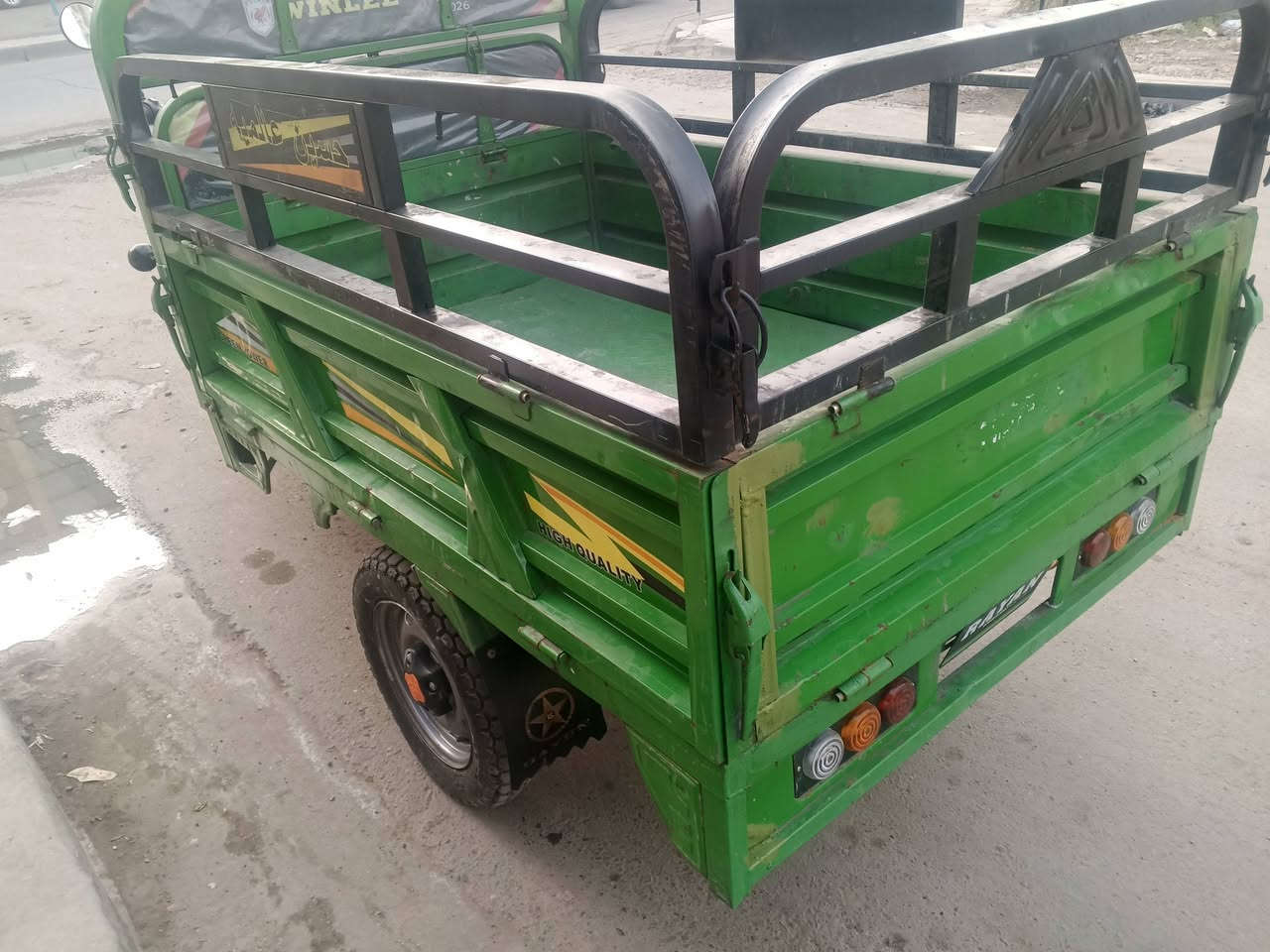 السلام عليكم ستوته للبيع حجم الجبيره موديل 24 كله شغاله كهرباءت بطاريات ممتاز تأيارت جوبلس لو كير ثقيل خفيف السعر ميلون أو ميه بيها مجال مكاني بغداد شارع النضال هذا رقمي ***********
