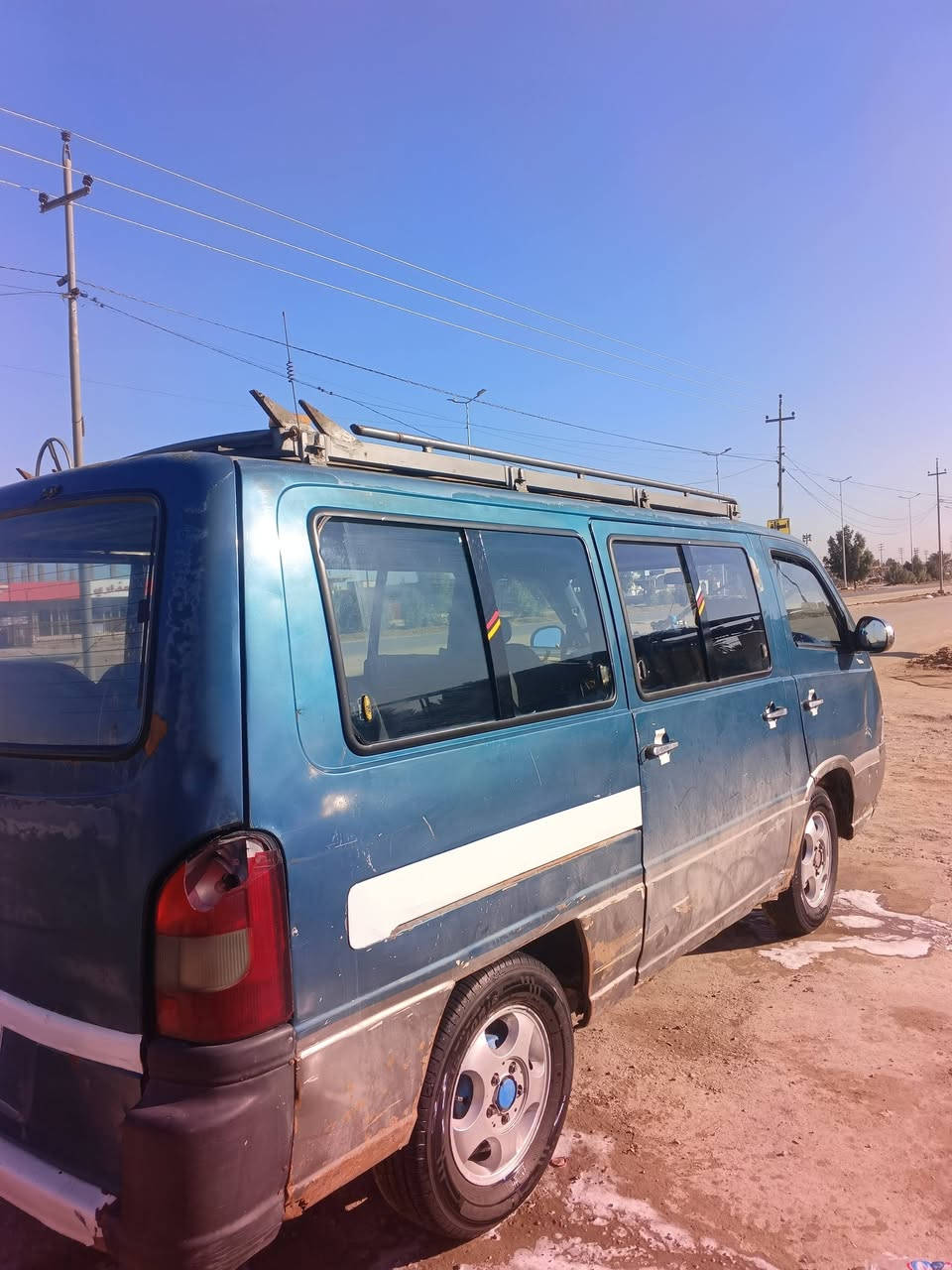 السلام عليكم موديل 97 رقم نكليزي مصفره راعيه جاري مكينه نضيفه كير ال5 يفلت راديتر باور درايمات 3 تايرات جدد كهربائيات كله شغاله بس الساعه سكنه عاطل ب42 بيه مجال *********** مكانه القاسم
