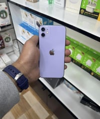 ايفون 11 عادي جهاز بلادي ما مبدل شي ذاكره 128  230 وبي مجال 0771674811...