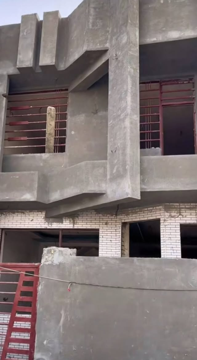 لباخين سمنت. سقل جراره. شغل خير من الله نظافه. نشتغل قطعي. وعل متر. وبل يوميه..
بغداد ***********
