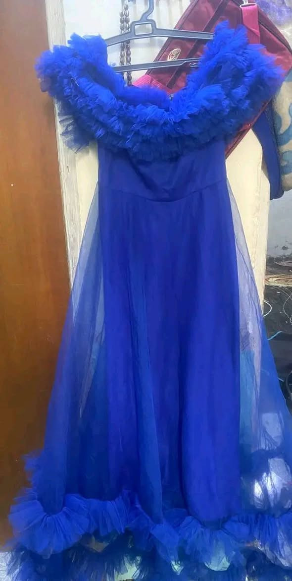 سلام عليكم بنات هاي فساتين قياسهن 44/46ماعد فستان جويتي قياسه40/42 ولبسه الجوزيه قياسه فري لفساتين ع 25ولبدله الماروني ماخذتها ب100وبيها مجال


**إذا كنت صاحب هذا الإعلان وتريد حذفه لأي سبب، رجاءا أرسل رسالة إلى الدعم الفني**