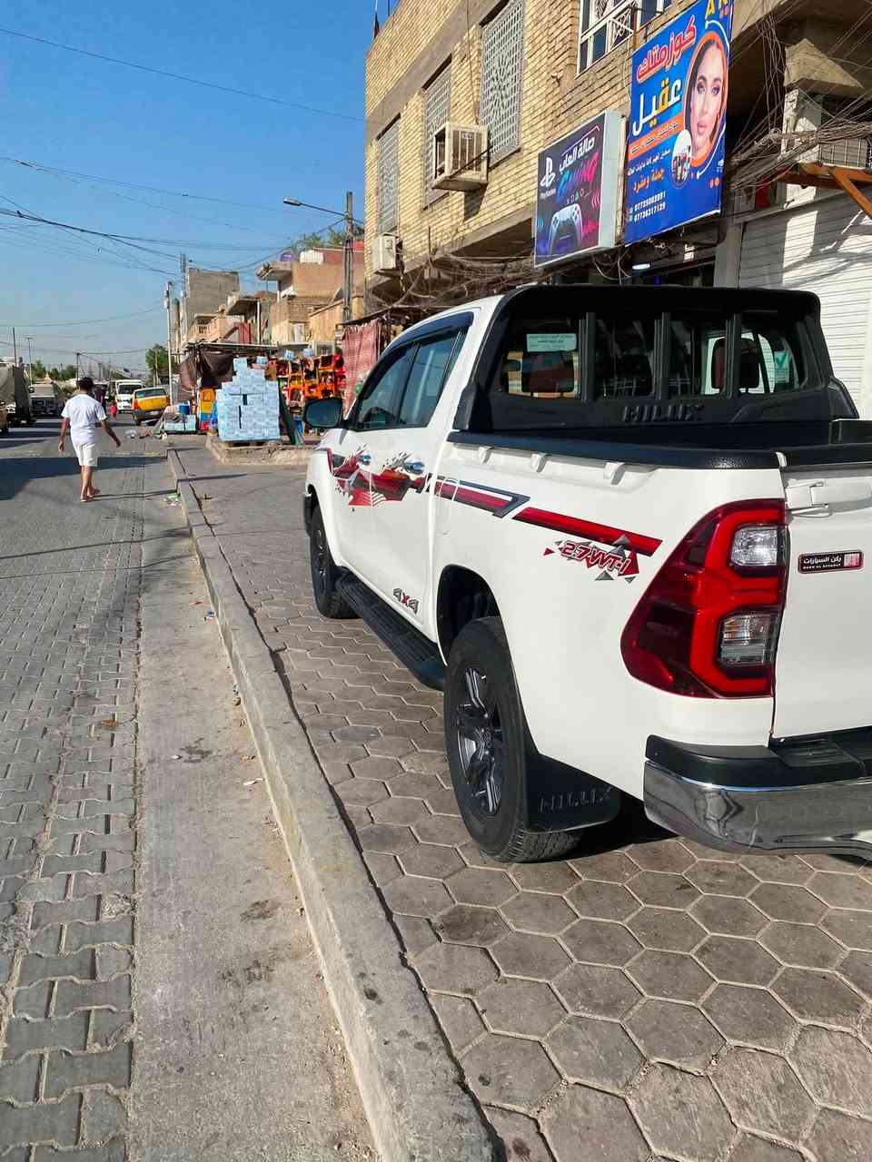 سلام عليكم للبيع هايلوكس فورويل ساز   كفاله غامه  بية شبر بجاملغ مسحوب سحب  معروفه. موضفات  ساز  بصمة ابواب شاحن. كشن تدفئة تبريد شاشه لايت زنون السعر 300$للستفسار***********
