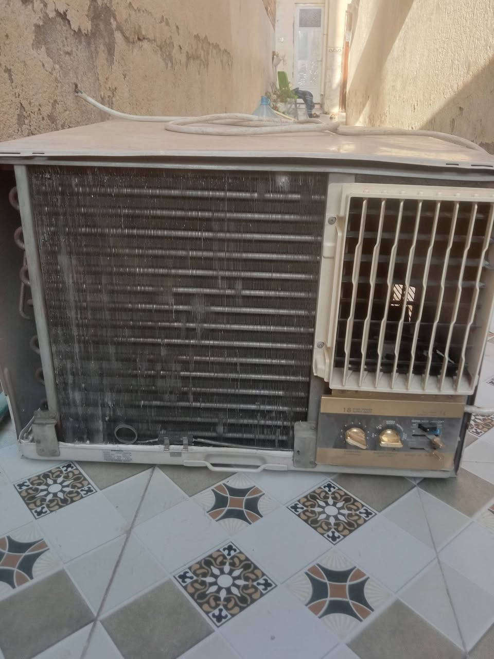 مكيف جنرال الاصلي طن ونص شرط تبريد السعر 250 ناصريه ***********
