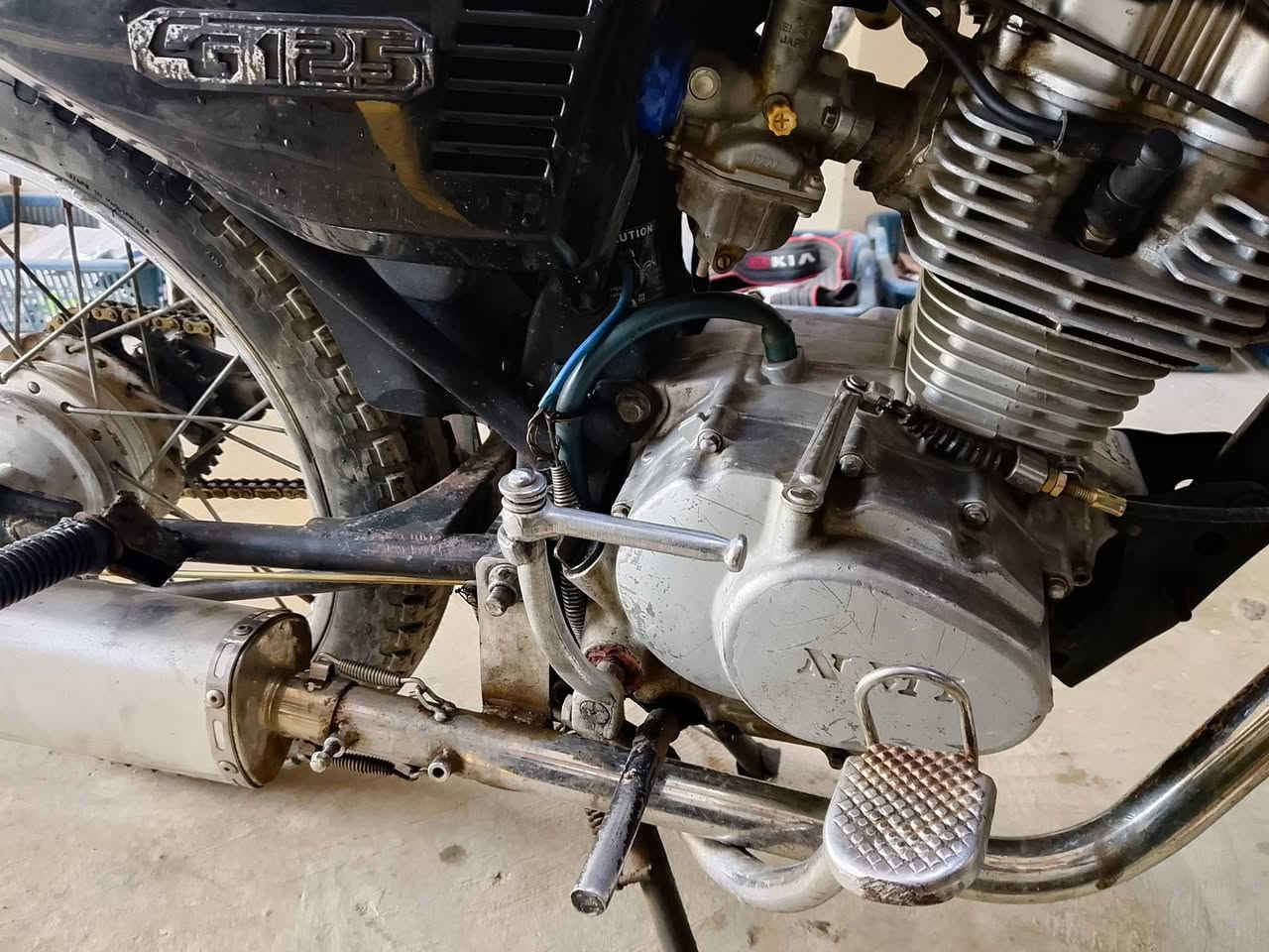 دراجه للبيع اي عيب مابيه لا صرف لا بخار وياله عدله كهربائيات كله شغاله السعر 230 وبيه مجال قليل ***********
