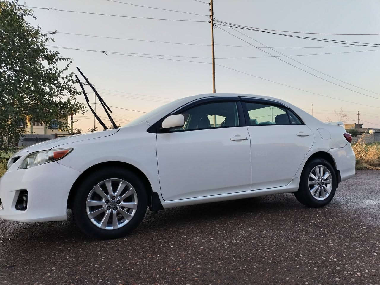 السلام عليكم... كورلا ١١ امريكي محرك ١٨٠٠ حادثها جاملغ خلفي بدون صبغ فقط راجع بارد مكفوله من الصبغ
رقم انبار بإسمي تحويل مباشر  السعر 128
للإستفسار ***********
