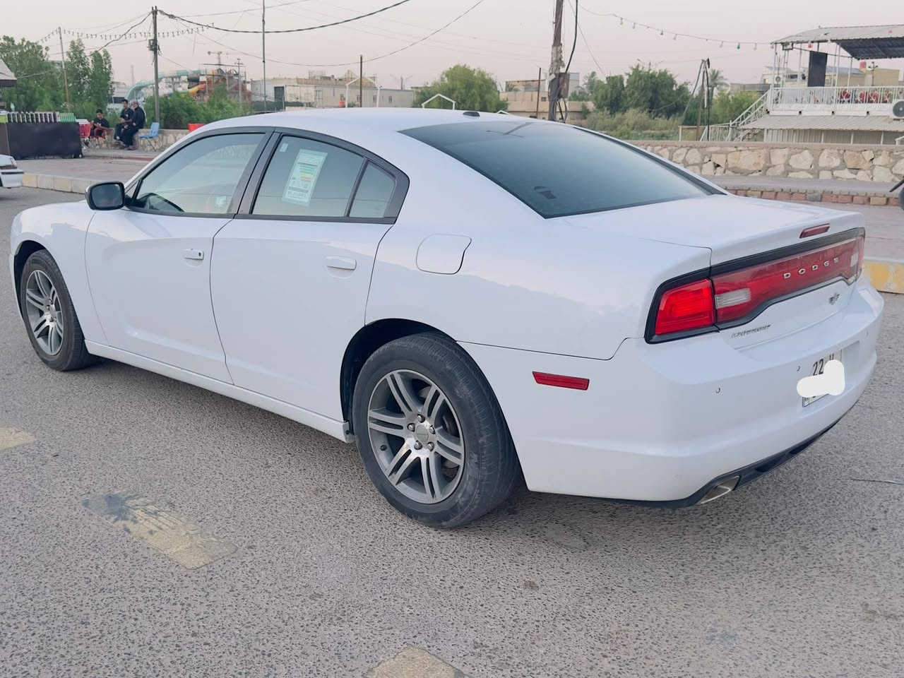 للبيع دوج جارجر 2014 مكينة 6v
رقم شمالي اربيل 
استخدام شخصي 
الجاملغ الأمامي الأيمن ( فقط صبغ ) بدون فتح وبدون تبديل 
وبيها بارد مكانات 
كيرها عصة ومحركها كفاله 
سنويه لل 29 
كشنات احمر جلد 
شاشة كبيرة
كامرة خلفية 
حساس خلفي 
ما اجاوب على الخاص فقط اتصال 
***********
