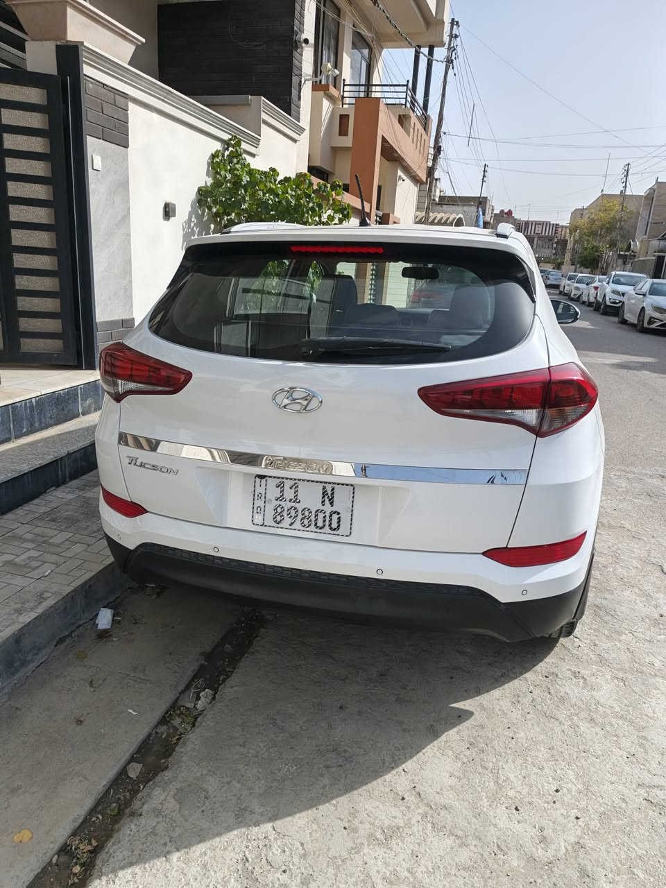 السلام عليكم توسان أبيض بغداد بدون صبغ باب خلفي مفتوح فقط بدون صبغ تصليح بارد شبرين ماشيه ٨٠ ألف موديل ٢٠١٨  السعر ١٨٠  هاتف***********
