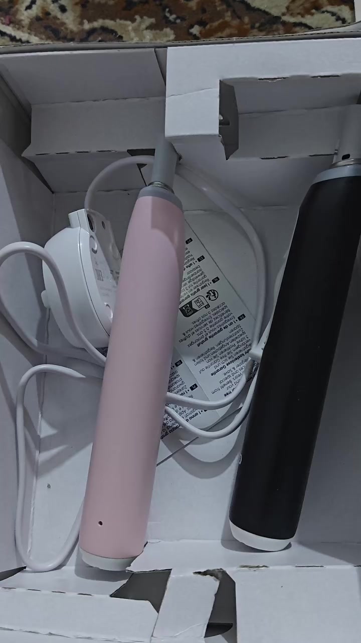 سلام عليكم
فرشة oral b io3
مستخدمة نظيف قطعتين بالكارتون 
بدون الفرش 
بيش تفيدكم


**إذا كنت صاحب هذا الإعلان وتريد حذفه لأي سبب، رجاءا أرسل رسالة إلى الدعم الفني**