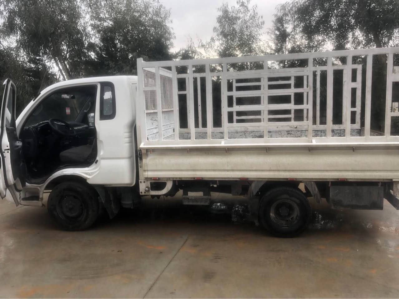 سەرەتا بەناوی خوای گەورەو بەخشندە کیا دوتەنی. مۆدێلی ٢٠١١ سەیارەیەکی جاهیزو بێ مەسروفە ماڵی کەسابەتە ٦ تایەی باشی لەژێرە نرخی ١ دەفتەرو مەعامەلە بۆ پەیوەندی کردن *********** السليمانية, العراق
