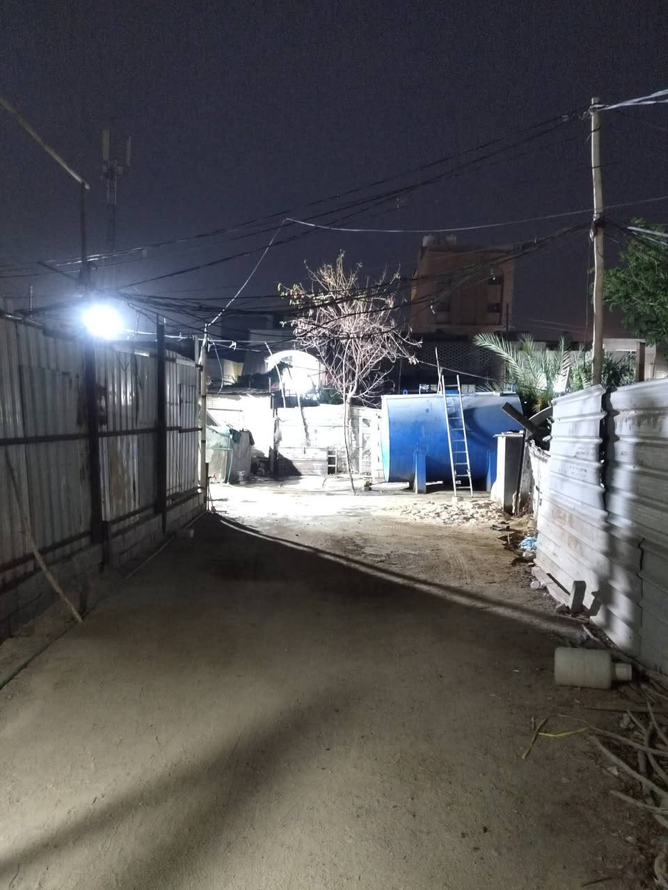 موقع للبيع حمله 600 وقابل للزياده حصة الكاز 16٠ كيفي مكاين عدد ٣
للاستفسار ***********
