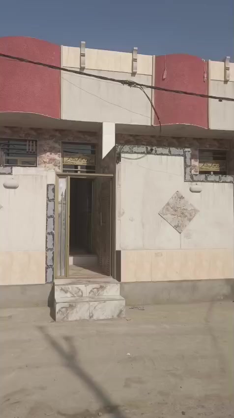 السلام عليكم 
بيت مساحه 85 متر طابوك جمهوري قرب حسينية العصائب على الشارع الرئيسى بالبدايه كافه خدمات بناء حديث للتواصل مراجعه دلاليه المصطفى او الاتصال 
*********** سيد دحام 
*********** حسين الغريباوي
*********** حسين المياحي
