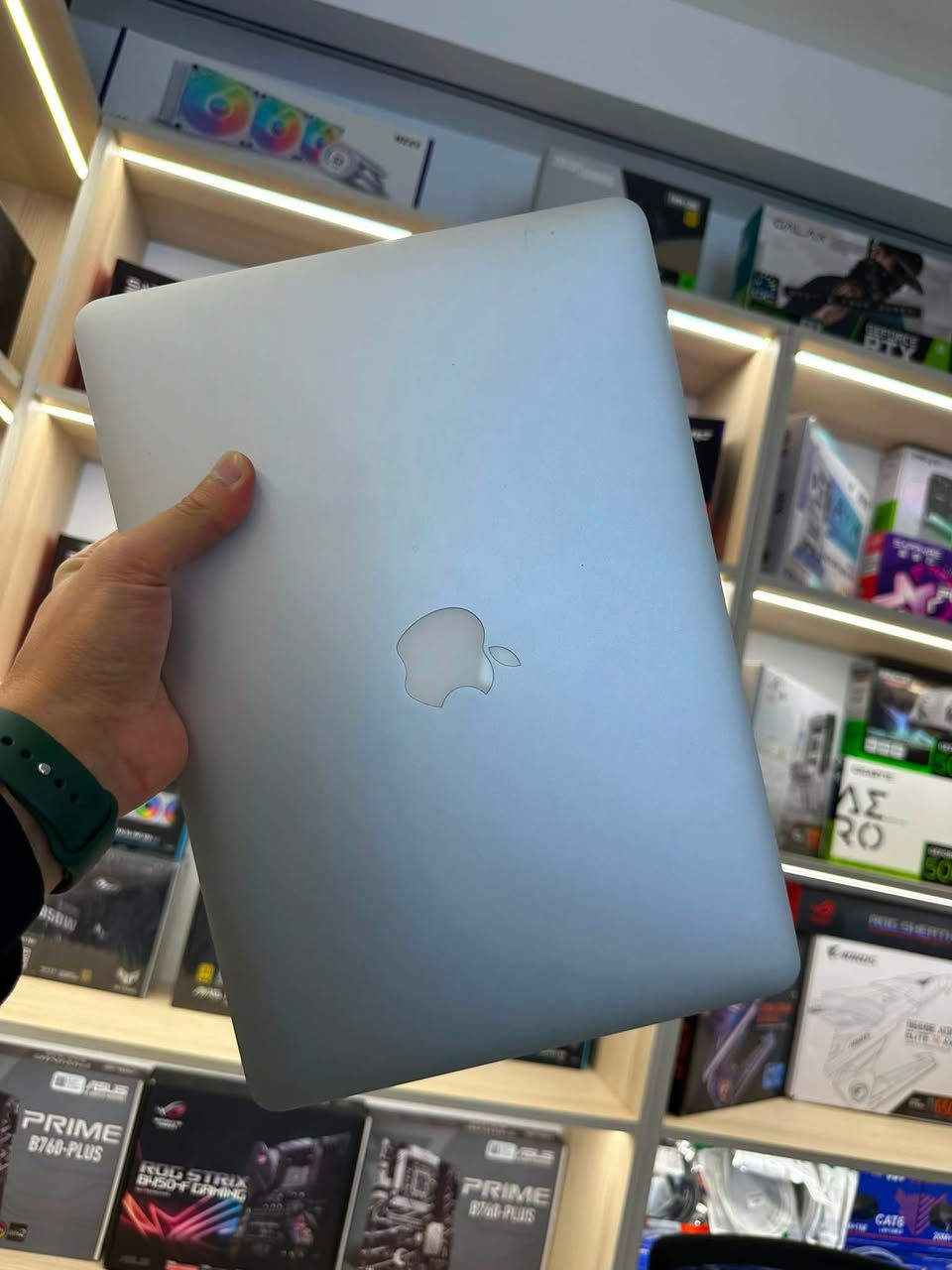 SHEX PC
MCBOOK AIR 2017 i5 DDR3 RAM 8GB 
HARD 128GB

توصيل لجميع المحافظات 🚚 
📍دهوك السوق شارع دورة كورك
📩 للطلب والاستفسار
WhatsApp ‪+964 773 416 8767‬


**إذا كنت صاحب هذا الإعلان وتريد حذفه لأي سبب، رجاءا أرسل رسالة إلى الدعم الفني**