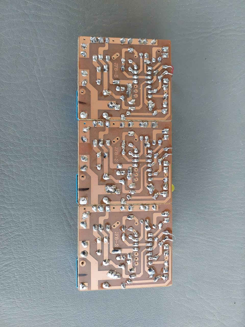 السلام عليكم ورحمة الله وبركاته متوفر كارتات حماية ثلاجة جمله ١٠امبير مواد اصليه تواصل ***********
