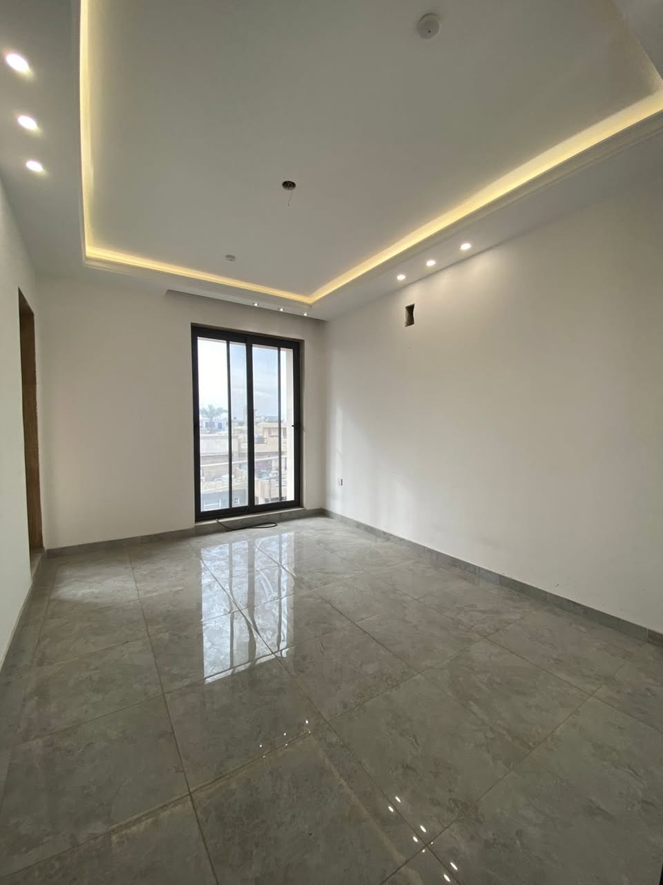 🔥للايجار في السيدية شقة طابق اول ايجار 900زيرووو
نضام مصعد🛗

مجهزة بكاونتر تحتوي على👇🏻

غرفتين صالة مطبخ خدمات حولي بالكاونة والموقع مميز جدا وزيرو

غير هذا توجد عروض كثيرة🔥

للاستفسار والتواصل  

*********** العقاري زين العابدين الشمري
