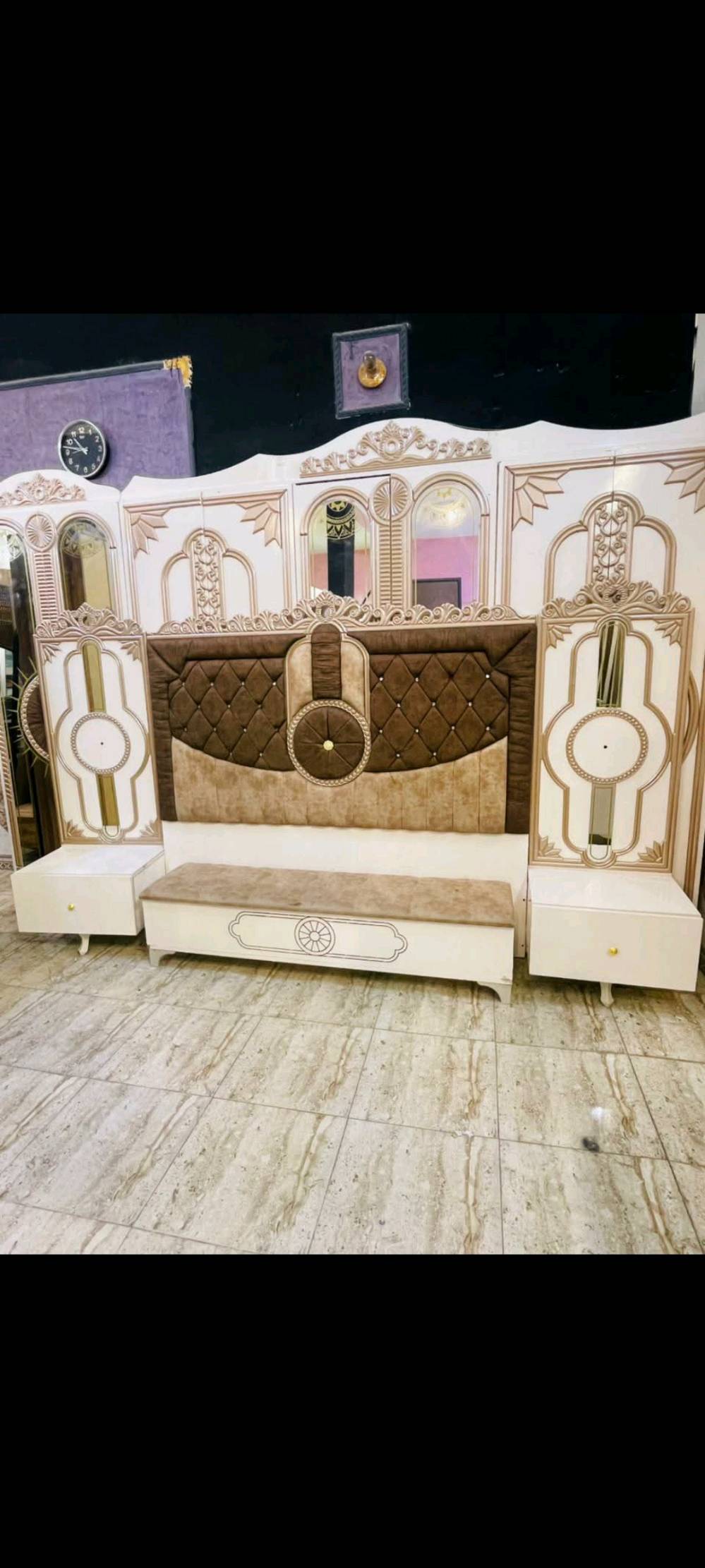 غرفة تركي نضافة ٨٠ 
٩ قطع نضيفة سعر  بغداد ٧٥٠