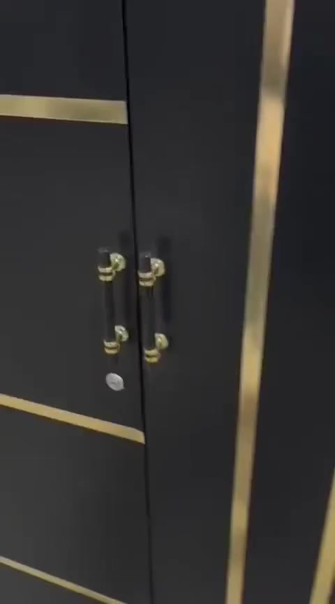 💥دولاب ضلفتين و3 درج

📌دولاب مكون من ضلفتين ارفف ونص شماعه و 3 ادراج 

-طول 👈170 سم
-عرض👈 80 سم
-عمق👈 40 سم

خشب pvc  عليه طبقة ملامين مستورد تركي بطبقه عازله ضد المياه والرطوبة العالية

💥سعره👈 1900ج 
💥اضافة مرايا 👈250

شحن قاهره وجيزه 👈100

محافظات 👈250


**إذا كنت صاحب هذا الإعلان وتريد حذفه لأي سبب، رجاءا أرسل رسالة إلى الدعم الفني**