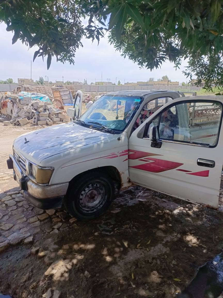 سلام عليكم بيك اب موديل 2000بسمي سنويه ل28محرك كير شاصي مكفول البدي شوف العين رقم بصره مكاني الشطره 40وبيهه مجال حداديه تخم تاير جاهزه *********** ناصرية, ذي قار
