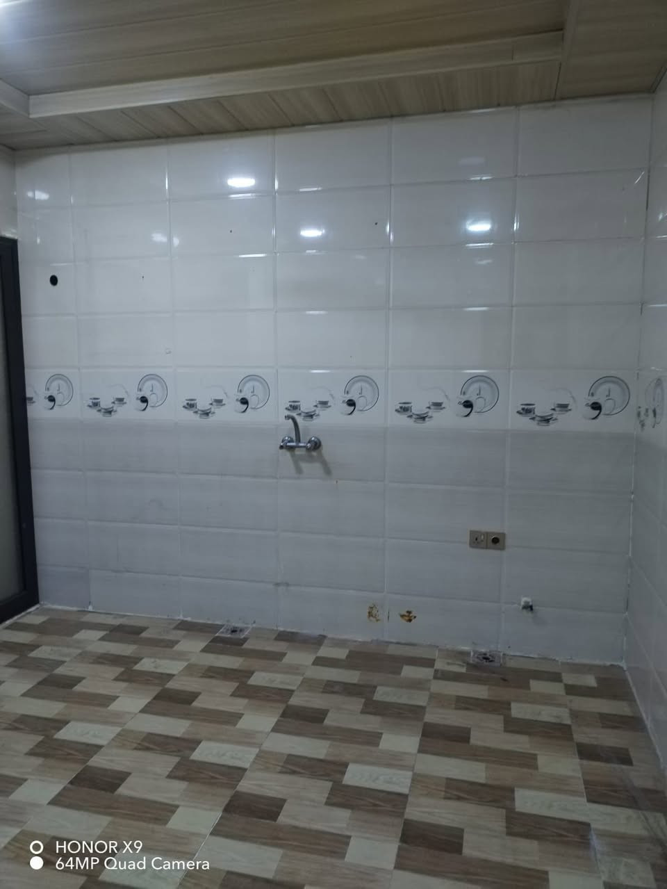 دار اجار 100م بيت صفر 
الموقع القادسيه الثانيه شارع ابو وليد استفسار اتصال على واتساب 
***********
***********
