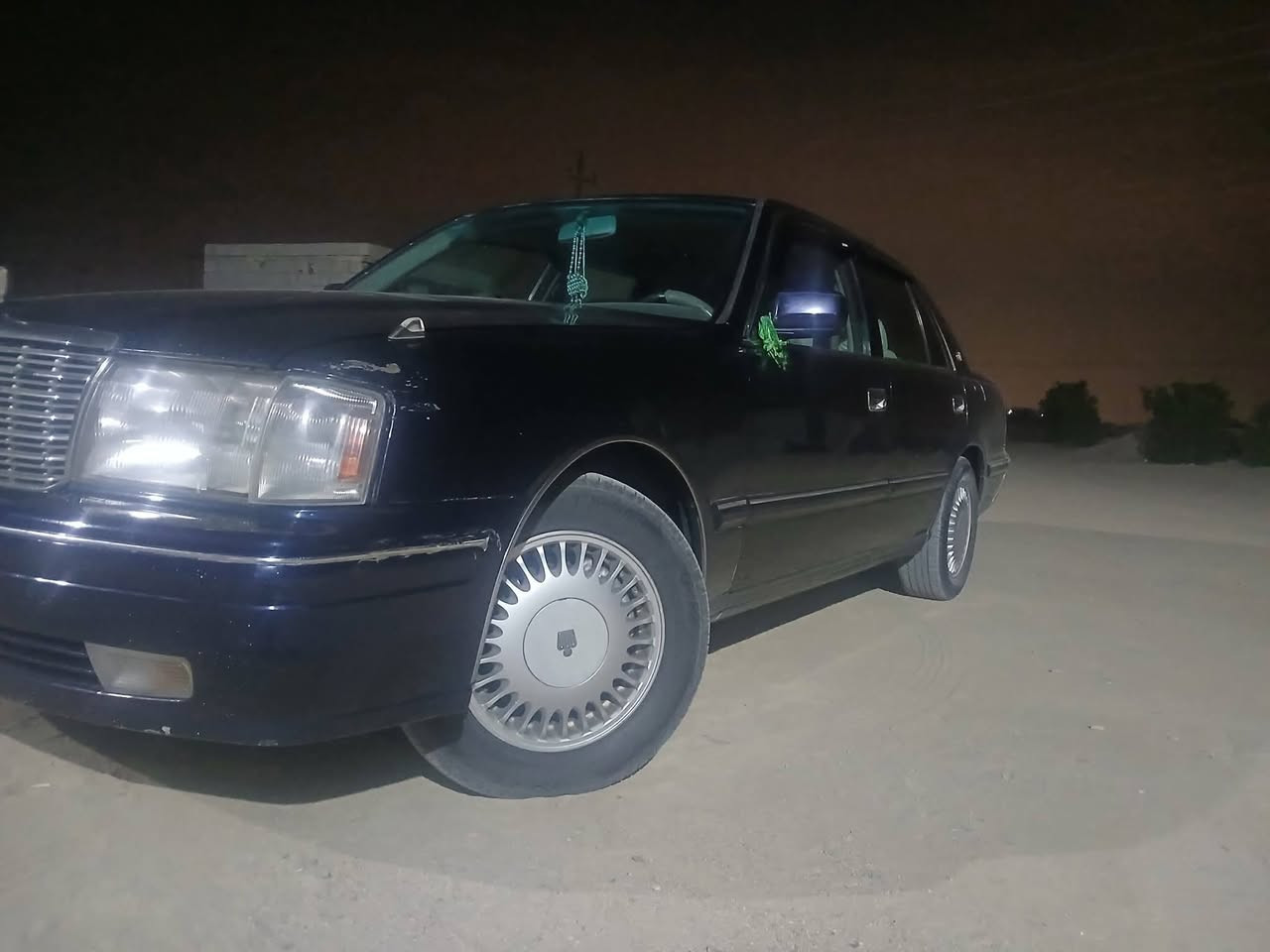 سلام عليكم راس الثور البيع1999مكفوله كفاله عامه من الكصه والنكل جذه السياره الشراي يراسني***********
