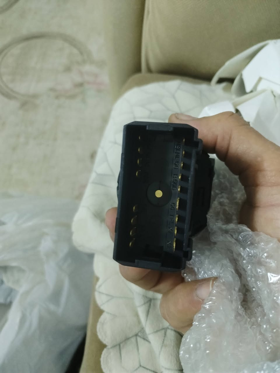 متوقر ١٠ قطع امزون للبيع ***********
