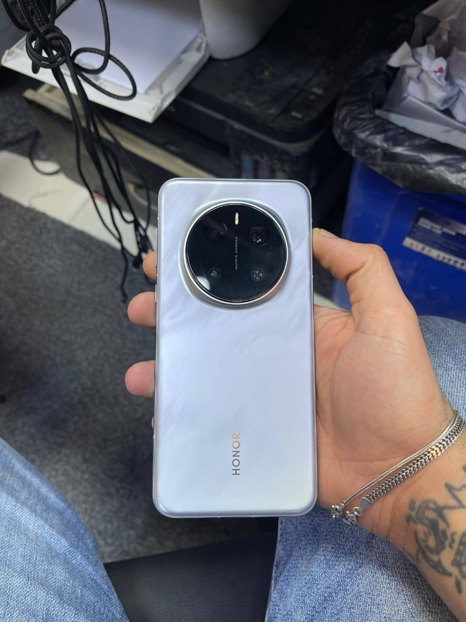 هونر ماجك 7 برو نضافة 100 كامل ملحقات
رقم صاب الجهاز ***********
العنوان البصرة 
السعر800 الف
