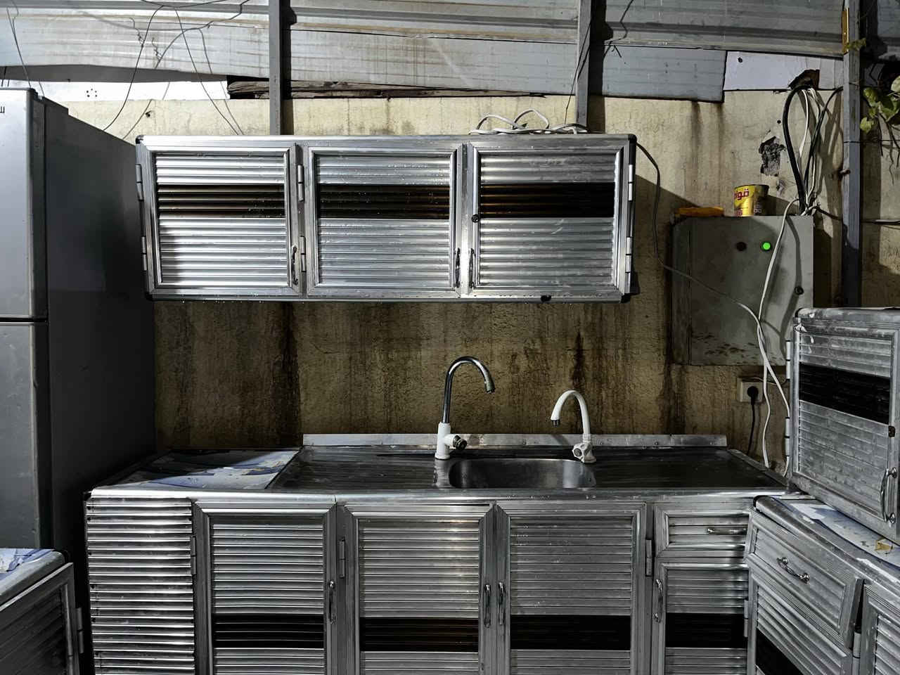 كاونتر المنيوم ثقييل ونظيف السعر ٥٥٠ موصل حي التحرير للتواصل ***********
