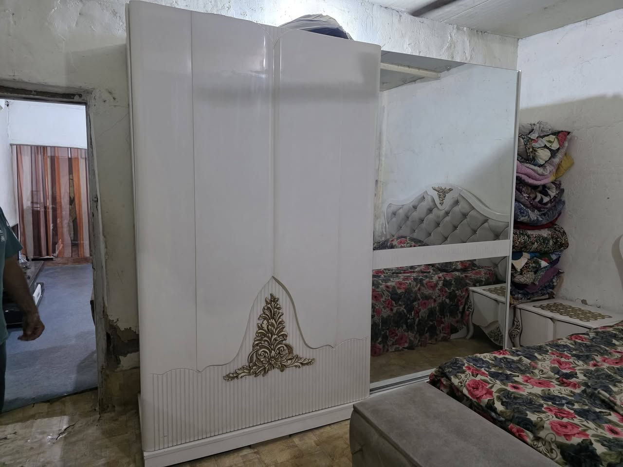 سلام عليكم
غرفه لبيع تركيه  نضيفه بدون ضرر  مع لدوشك 
مكان بغداد الدوره المهديه الثانيه السعر ٦٠٠ 
***********
