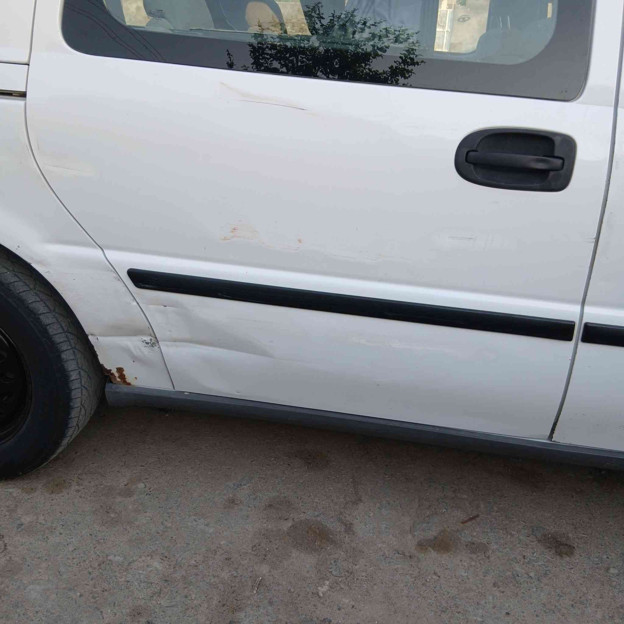 سلام عليكم شوفر بلاندر ٢٠٠٧ مكينه سته سلندر ٣٩٠٠ مكينه وكير خير من الله  حداده نص عمر رقم بغداد تحويل ثاني يوم سنويه لل٢٩ سياره جاهزه مكاني بصره لسعر ٦٤ وبيه مجال ***********
