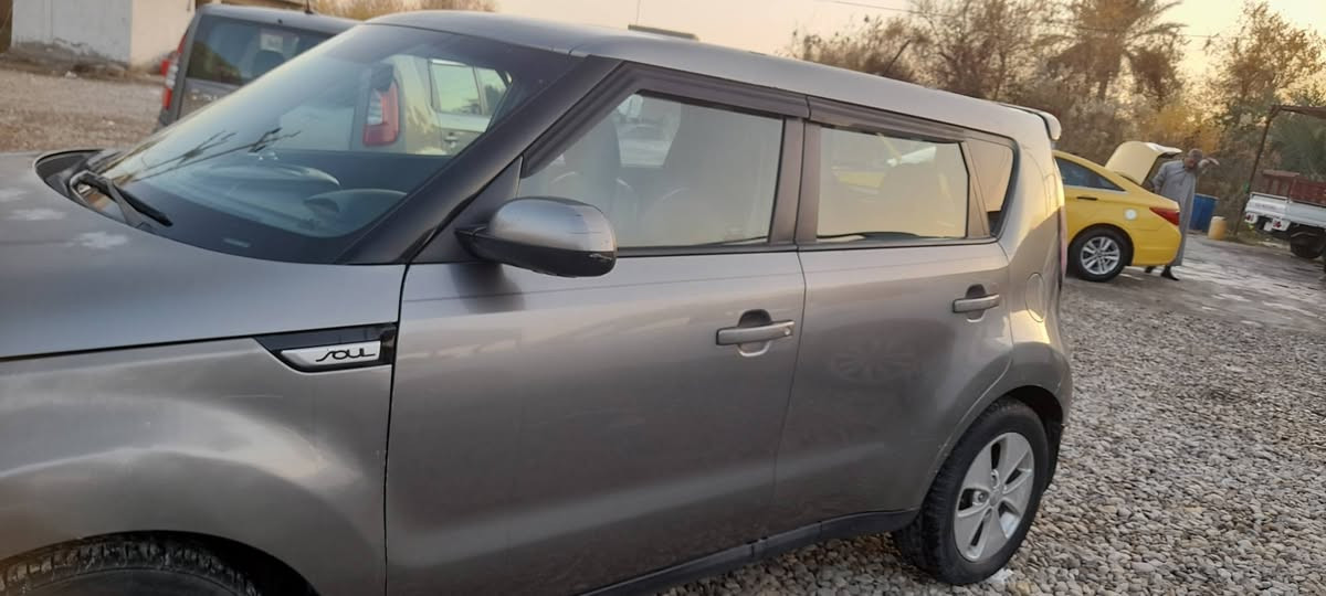 صول ٢٠١٥ رقم بغداد 
مكينه 1600
صبغ جاملغ فقط بدون دواخل 
كير ومكينه جدد وبشرط
تبريد شغال
السعر ٩٨ وبيها مجال 
***********
