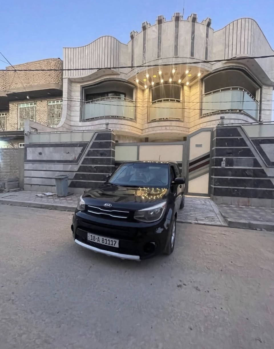 صول بسعر 99 ورقه
السلام عليكم ورحمة الله وبركاته،

تم إعادة نشر الإعلان بسبب بعض الوعود الكاذبة، فرجاءً إخوتي، إذا ما ناوي تشتري لا توعد جزاكم الله خير.

🚗 سيارة صول موديل 2019 للبيع
 • اللون: أسود جذاب جداً
 • الضرر: جاملغ + بنيد مبدلات (قص للغد)
 • المواصفات:
 • شاشة لمس
 • نظام CarPlay
 • كاميرا خلفية
 • تبريد ثلج
 • مودات سياقة (Sport + Eco)
 • مواصفات إضافية أخرى
 • المحرك: 1600

 • الموقع: بابل / قضاء القاسم
 • ملاحظة: السيارة نضيفة ومتعوب عليها، تستاهل السعر.

📞 للاستفسار أكثر: ***********

⸻
