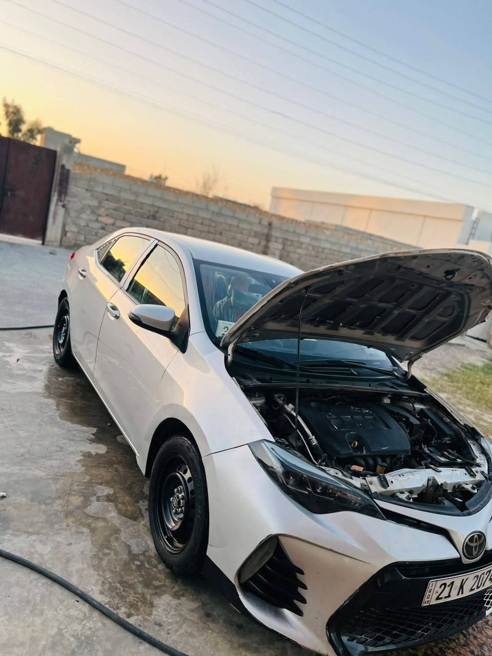 السلام عليكم للبيع كورلا 2017 وارد أمريكي حادث بنيد وجاملغ بدون دواخل كير محرك شرط رقم سليمانيه سنويه وهزه جديده شرط تحويل.
السعر 135 وبيها مجال قليل /العنوان / صلاح الدين _بيجي

رقم هاتف / ***********
