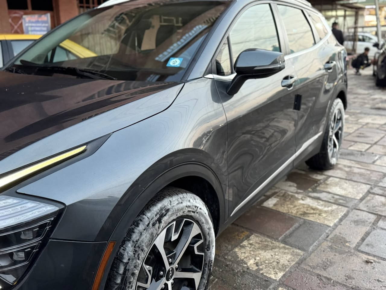 سلام عليكم 👋
سبورتج فول ماعدا الفتحه
لون فيلي
ماشية 41000 الف 
موديل 2024                        
حادث بونيد وجاملغ فقط 
جاملغ  مصلحه نفسه وبونيد بدلته  والدعاميه نفس لون شديتلها اصليه 
ايرباك ستيرن ودشبول 
مواصفاتها :-

1. محرك 2500 
2. كير 8 نمر
3. داخل لونين ابيظ واسود
5. بصمة : تشغيل - ابواب - صندوك - 
6.تشغيل عن بعد
7. شاشة كبيرة على طول  الدشبول تدعم  ابل كاربلاي واندرويد اوتو وفول تحكمات
8. كيجات الكترونية متغيرة حسب الوضعيات
9. انظمة القيادة : سبورت - سمارت - نورمال
10. كشنات جلد  ابيظ كهرباء 
11. كرسي كهرباء 
12. اضواء ترحيب عند الاقتراب مع ترحيب داخلي عند الصعود او المغادرة
13. شحن وايرليس
14. منافذ تايب سي عدد 3 مع 2 في الكشنات ومنفذ يو اس بي 
15. هاند بريك بصمة
16. اوتو هولد
17. نقطة عمياء 
18. رادارات امامي جانبي خلفي 
19. تحديد مسار ذكي
20. قيادة ألية ذكية
22. كروز سرعة
23. تدفئة كشنات 
30. شاشة لمس متغيرة لتحكم الميديا او لتبريد
32 . تبريد قطعدين 

ملاحظه السياره اني مستوردها بيدي ومعمرها درجه اولى كل اصلي مو تجاري

السعر 200 بيها مجال كلش قليل
رقم ‭***********
مكان السيارة بغداد البلديات
