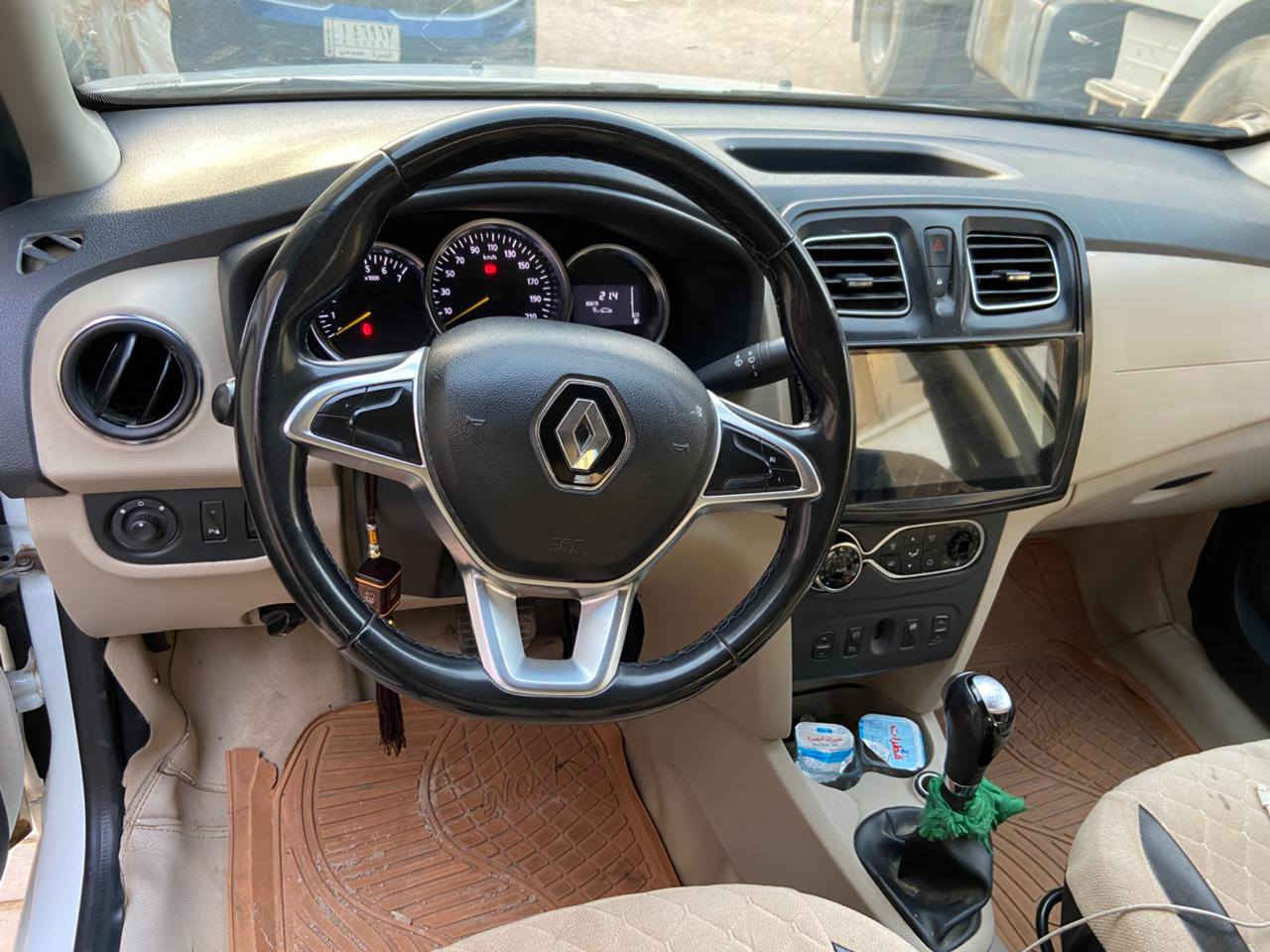 السلام عليكم رينو سمبل للبيع سيارة موديل 2022
سيارة اقصاد استقطاع مباشر رقم بصرة سياره حلوه وجاهزة  من كلشي كير ومحرك تبريد مكفولات 
للاستفسار الاتصال بالرقم *********** السعر 90 وبيها مجال
