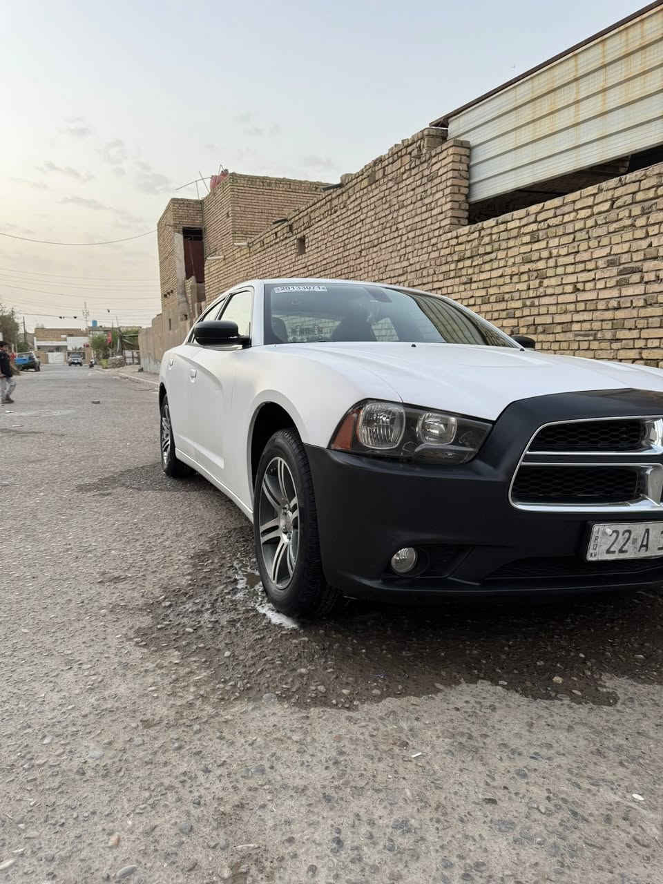 سلام عليكم 
جارجر موديل 2011
رقم اربيل بسمي 
سياره جاهزه على آخر حبايه خير من الله
مكينه كير اكسل حداديه تخم تاير كله جاهز 
كير ماوس 
شاشه جبيره 
عينه 260
كلاصات حار وبارد 
شفتات ستيرن
تشغيل عن بعد 
السياره مغلفه كلها فابلون طافي 
بيها 3 قطع فتح بدون دواخل 
مكان السياره ميسان العماره
 
…… سعرها 145 وبيها مجال

***********
