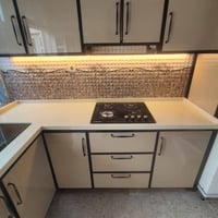 كاونترات كوارتز • مضاد للبكتيريا • موصل صناعة الكرامة