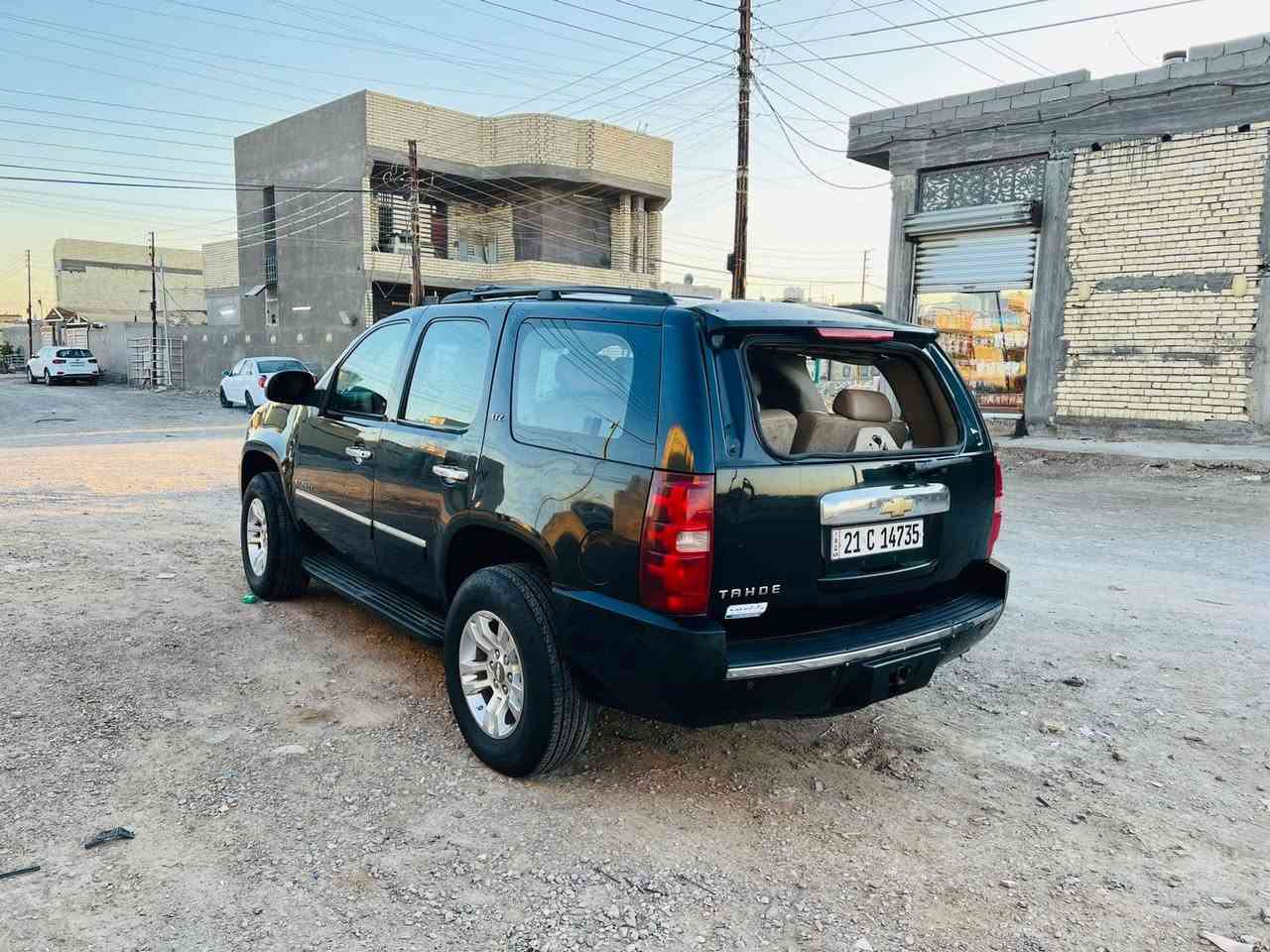 سلام عليكم للبيع تاهو موديل 2009خليجي رقم اسليمانيه بسمي رقم انكليزي تحويل مباشر اخوان سياره تعرضت لحادث جفيه كلش خفيفه كما موضحه بلصور ابيع على وضعهه سابقا مكفوله سياره شغاله وتمشي تبريد شغال سياره فول LTZمواصفات معروفه حجم المكينه 5300 مكان السياره بغداد سعر مناسب 
ابيع مستعجل الاستفسار ***********
