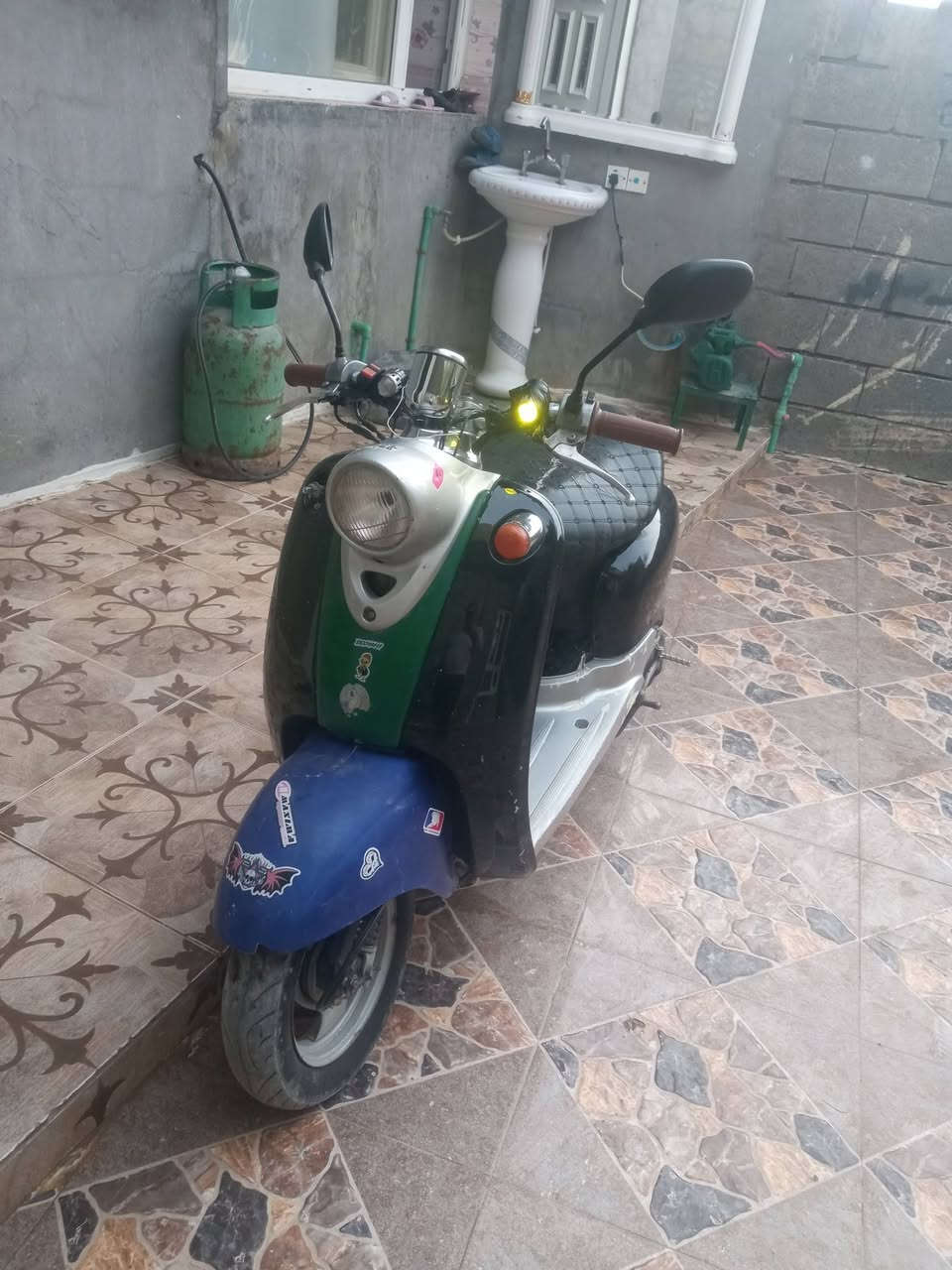 باناوی خوەی میهرە باام ماتۆڕە مان هیە زۆر پاکو بی عیبە مە کینی بە قوتە کارە بایو سلفو لیتو هۆرینو هموی بە شرت سعری 190 هزار


**إذا كنت صاحب هذا الإعلان وتريد حذفه لأي سبب، رجاءا أرسل رسالة إلى الدعم الفني**