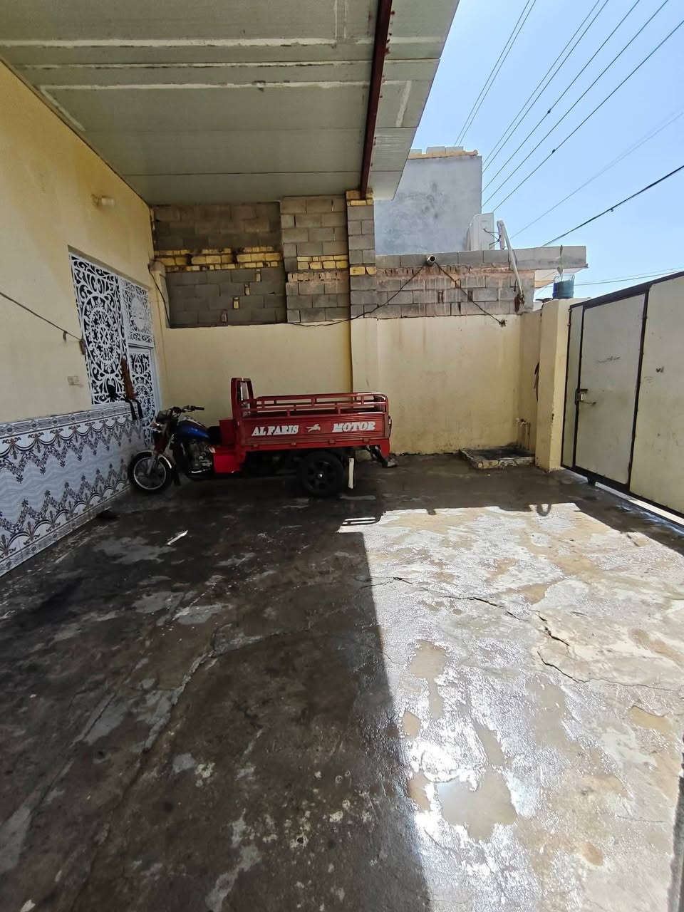 دار لبيع طابو زراعي المكان الطبر شارع المخازن قرب ملعب السباعي تتوفر كافة الخدمات ماء كهرباء مجاري يحتوي المنزل على صالة استقبال غرفتان صحيان مطبخ حديقة امام وخلف المنزل سعر 75 مليون غير متواجد على الفيس اتصال ***********
‏‪0780 372 1830‬‏
