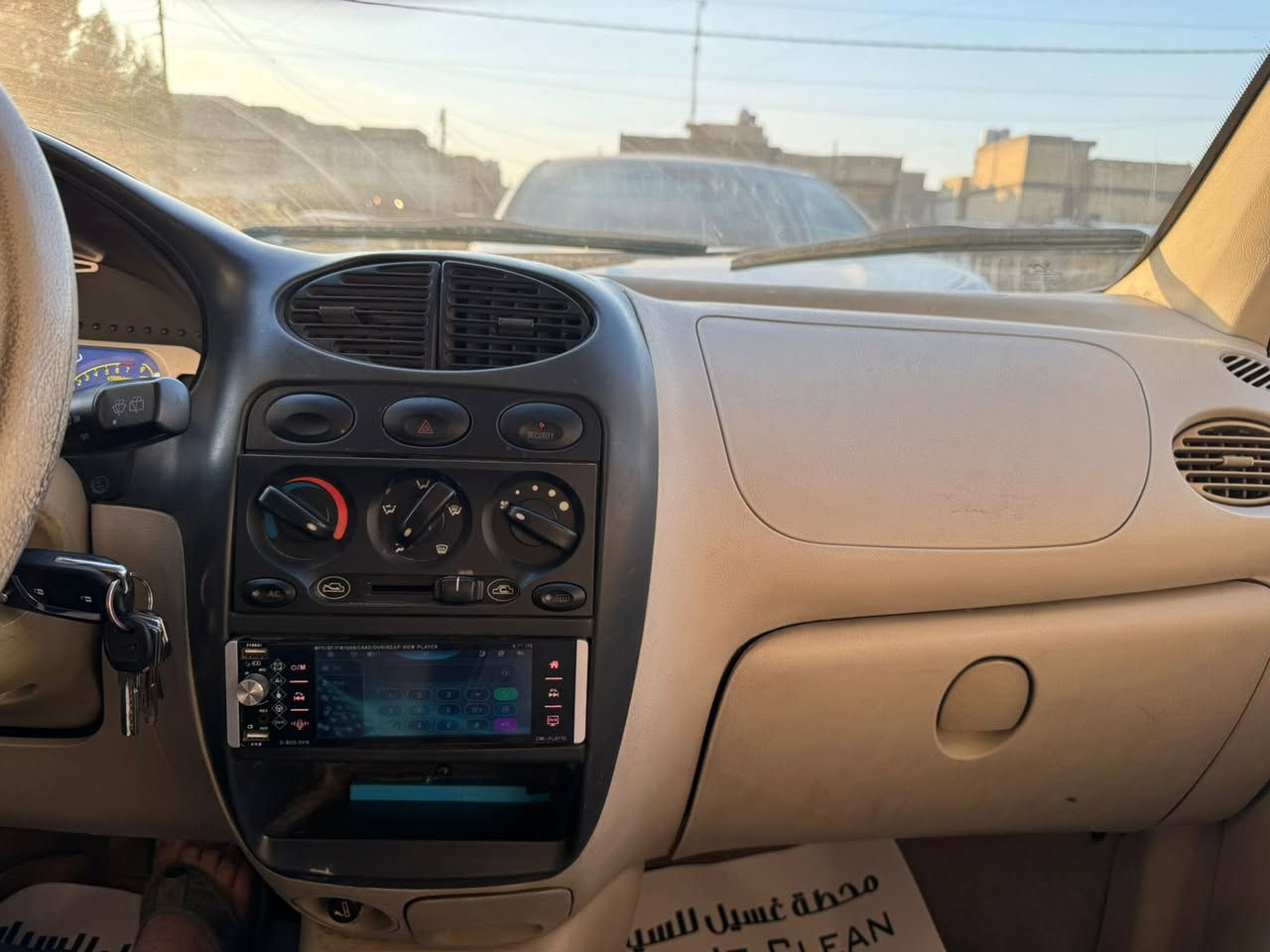 للبيع كيو كيو مو ديل 2013
السياره مكفوله من صبغ ومن تبديل بيهه فقط بارد قليل حته دعامياتهه بلاديات 
السياره كلش جديده ماشيه 81 الف
مكينه كير تبريد كله مكفولات مامفتوح برغي بيهن سياره جاهزه وين ميعجبك اطلع تراي بيهه رقم بغداد شرط التحويل 
مكاني بغداد الجديده سعرهه 33 بيهه مجال اي ستفسار اتصل عل رقم *********** فقط بيع بدون مراوس
