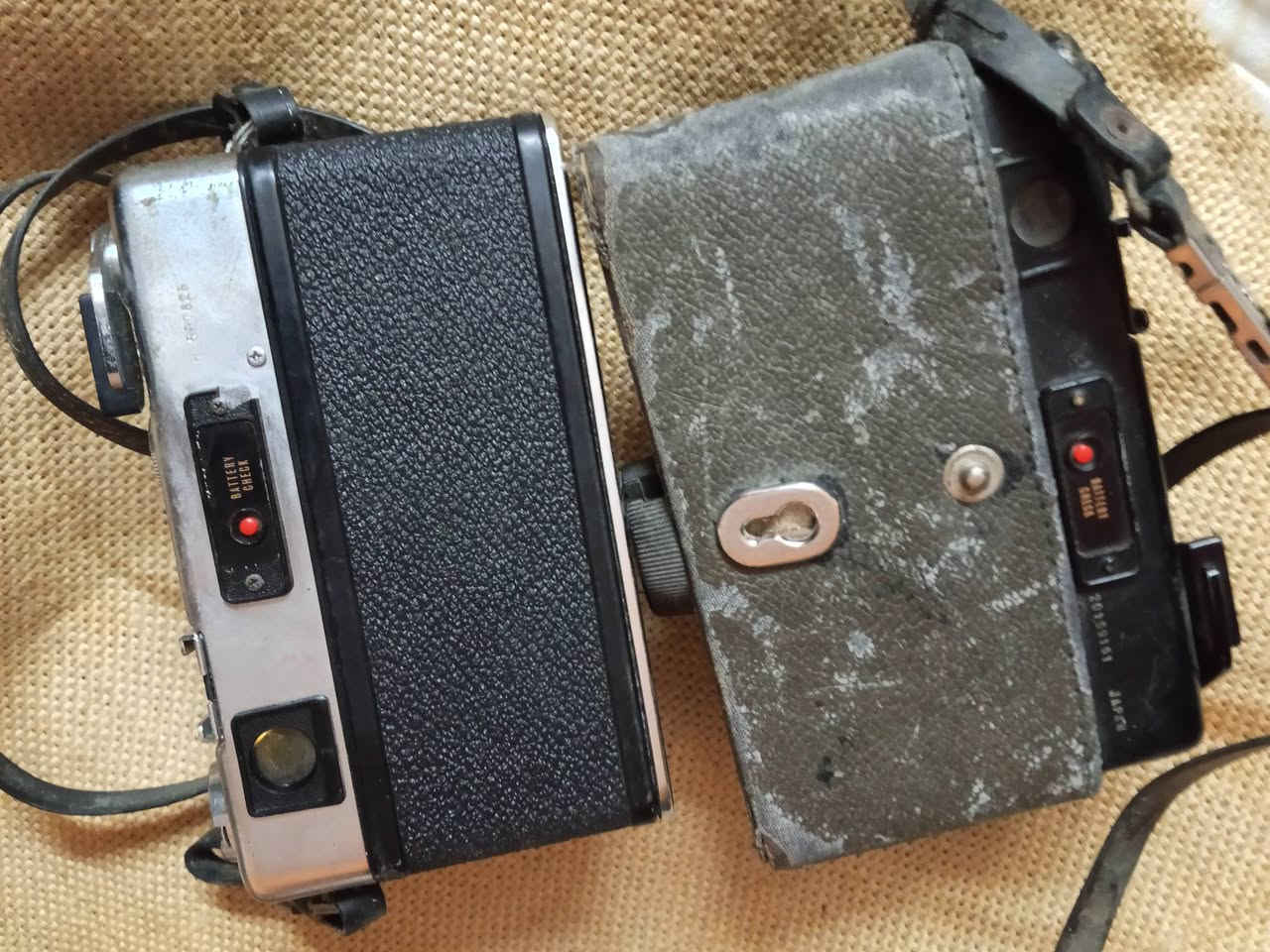 كاميرتين على وضعهم لاعلى سعر


**إذا كنت صاحب هذا الإعلان وتريد حذفه لأي سبب، رجاءا أرسل رسالة إلى الدعم الفني**