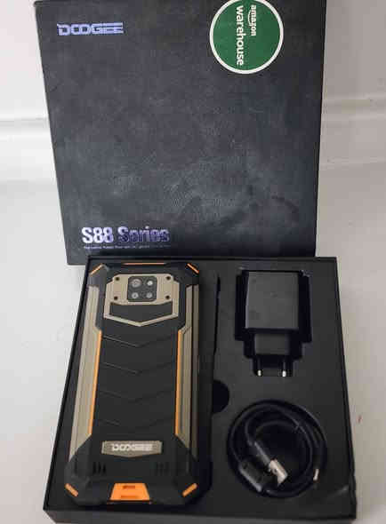 dogge s88
ضد كسر و ضد ما‌ي و بطارية10000 مل امبيرو سحب شبكة ماشالله كلش قوي جديد مو مستعمل  
*********** واتساب و فایبر
سعر 210 مجال
