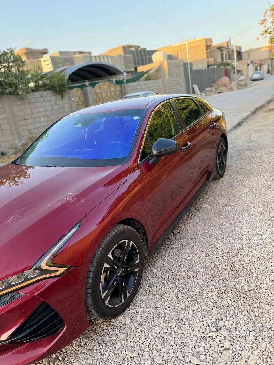 السلام عليكم
K5 للبيع 
 موضح بصور فقط جاملغ الخلفي نفسه مصبوغ وتكحيل بين البابين
السياره بصمه تشغيل عن بعد رادارات 
جديده جدا السياره ادامه كامله تخم تاير امامي جديد 
ماشيه 78 
محرك 1600 تيربو
مكان السياره بابل 

سعره ١٦٠ 

***********   اتصال أو واتساب للاستفسار
