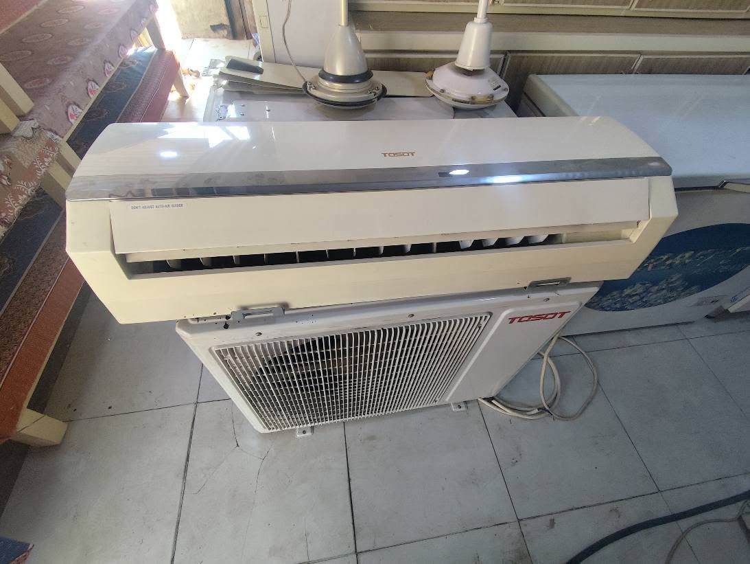 ❄️🔥 للبيع سبلت ماركة توسوت TOSOT (توسوت) 🔥❄️

✅ الحجم: 2 طن 
✨ نظيف جدًا (أخو الجديد)
⚙️ شغال 100% وجاهز للتركيب

📦 كامل الملحقات:
🔹 البواري
🔹 الريموت
🔹 محصور الغاز
🔹 القاعدة

💰 السعر: 450,000 دينار (بي مجال بسيط)

♦ملاحضه توجد سبالت اخرئ 

📍 الموقع: بغداد – حي الجامعة، نهاية شارع المصرف، قرب الجمعية.

📞 للاستفسار: *********** بغداد, العراق
