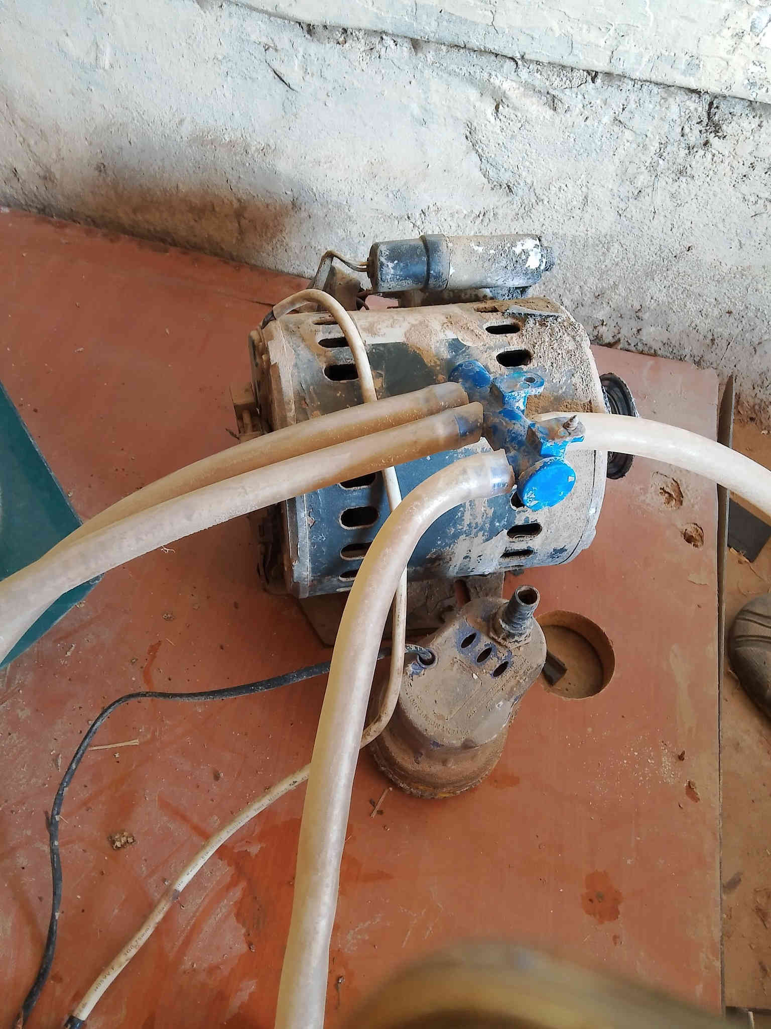 من رخصة الادمن بيع مستعجل 
أي غرض او صوره بالمنشور سعر10الاف دينار
حله شارع 60
***********
***********
