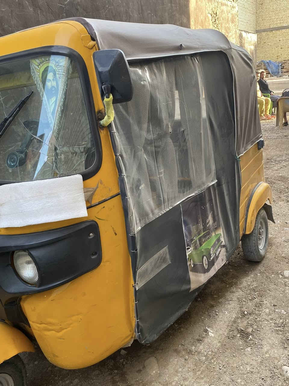 السلام عليكم
تكتك 19 البيع رقم بغداد بسمي 
مكان تكتك بلديات ضباط الثانيه
السعر 5ملاين ونص وبيه مجال
***********
