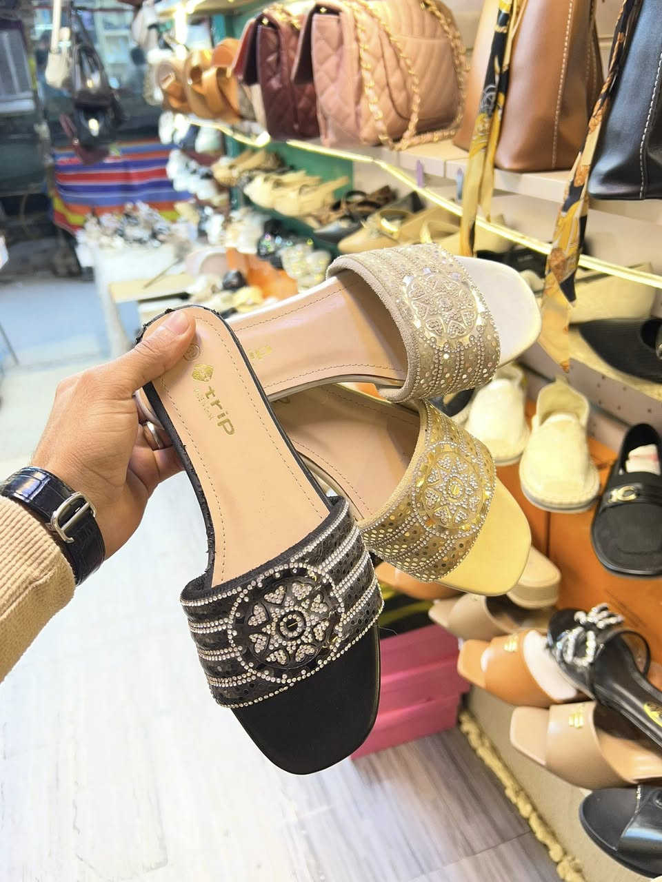 عرض خاص #سعر_القطعه_5 ♥️

عرض خاص #سعر_القطعه_5 ♥️
بابل المسيب خلف حسينية اهالي المسيب 
***********
