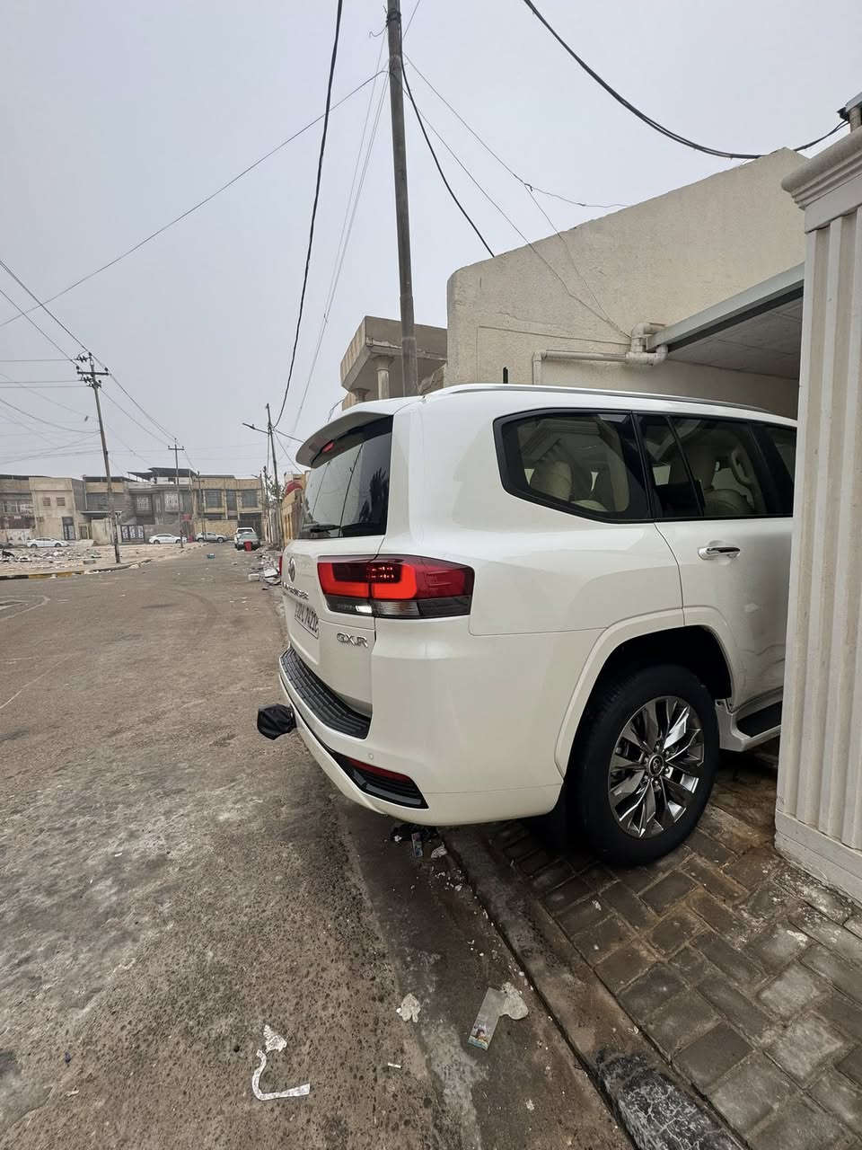 السلام عليكم لانكروز2022 توين تيربو السياره جديده كلش السياره مغلفه نانو بل كامل تخم تاير جديد  السياره ماشيه 27حقيقي تجي وتفحص كفاله عامه السياره مكفوله من الزلغ رقمي السعر 670وبيها مجال للطيبين رقمي***********
